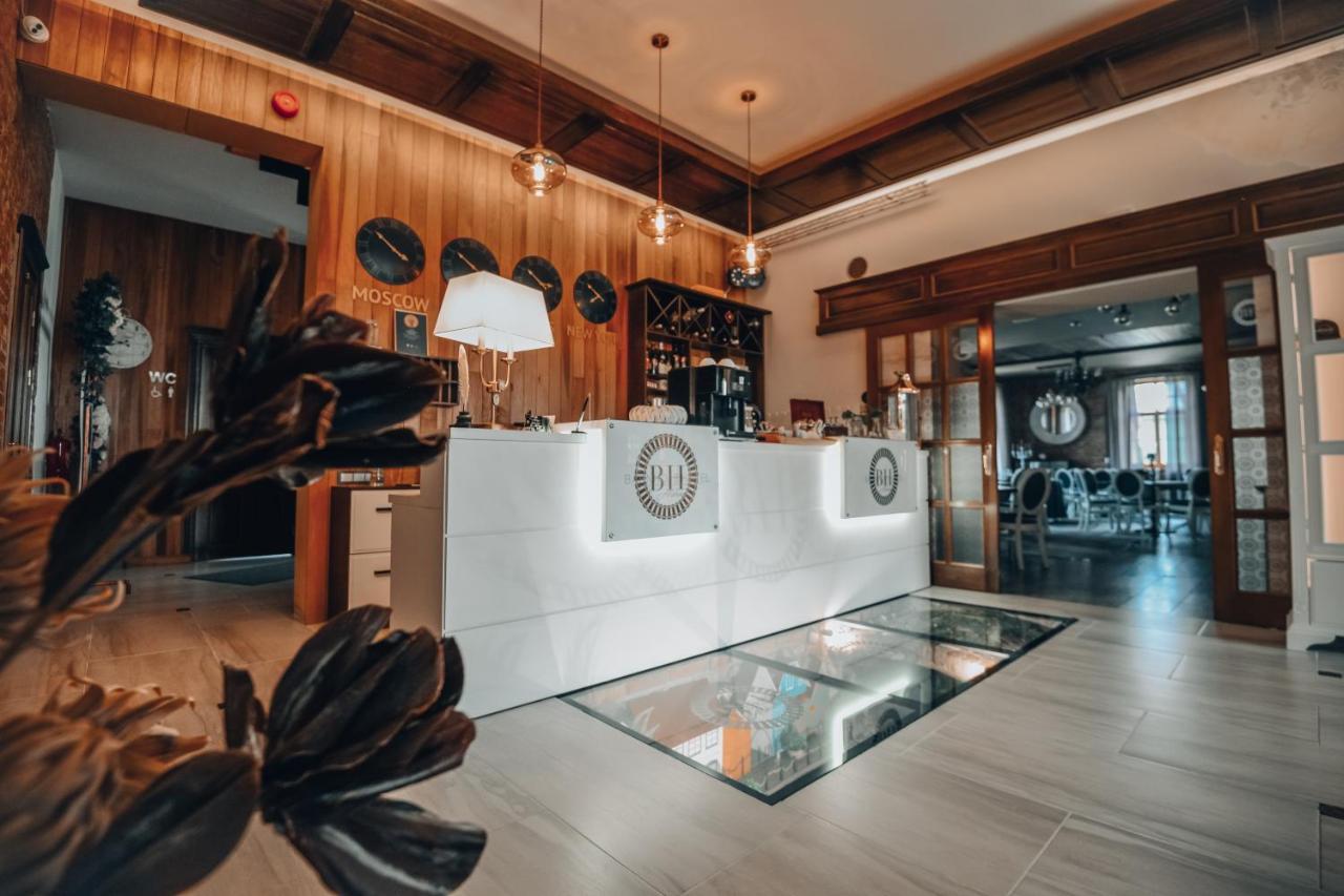 Bahnhofs Hotel Aluksne Ngoại thất bức ảnh