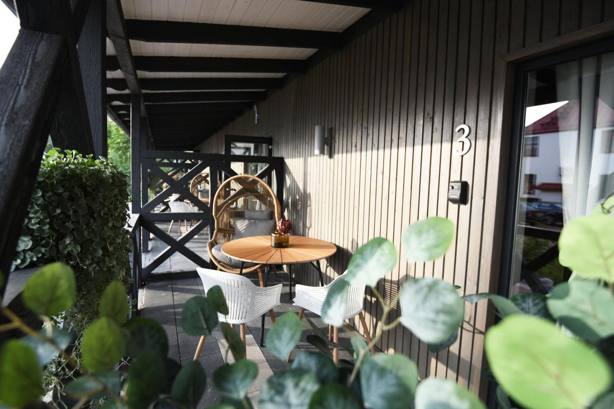 Bahnhofs Hotel Aluksne Ngoại thất bức ảnh