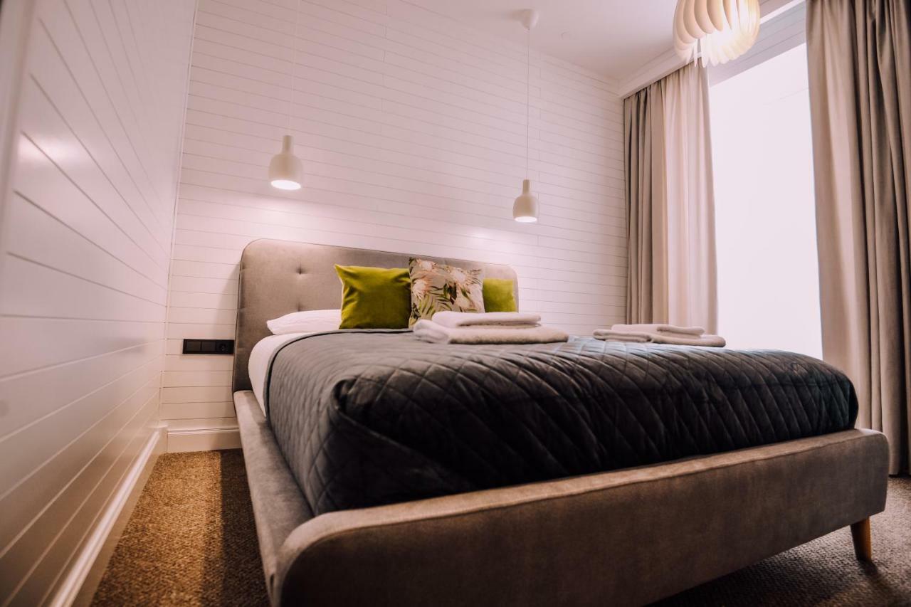 Bahnhofs Hotel Aluksne Ngoại thất bức ảnh