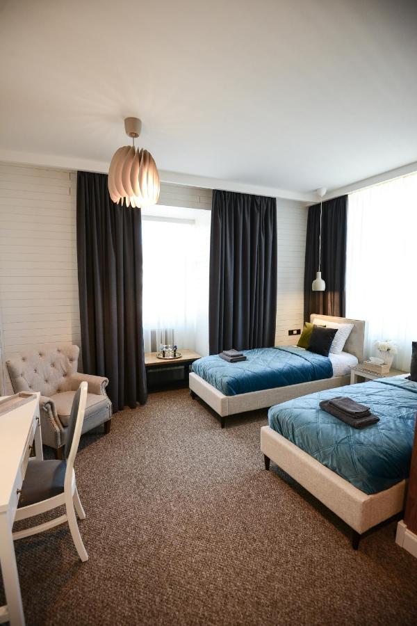 Bahnhofs Hotel Aluksne Ngoại thất bức ảnh